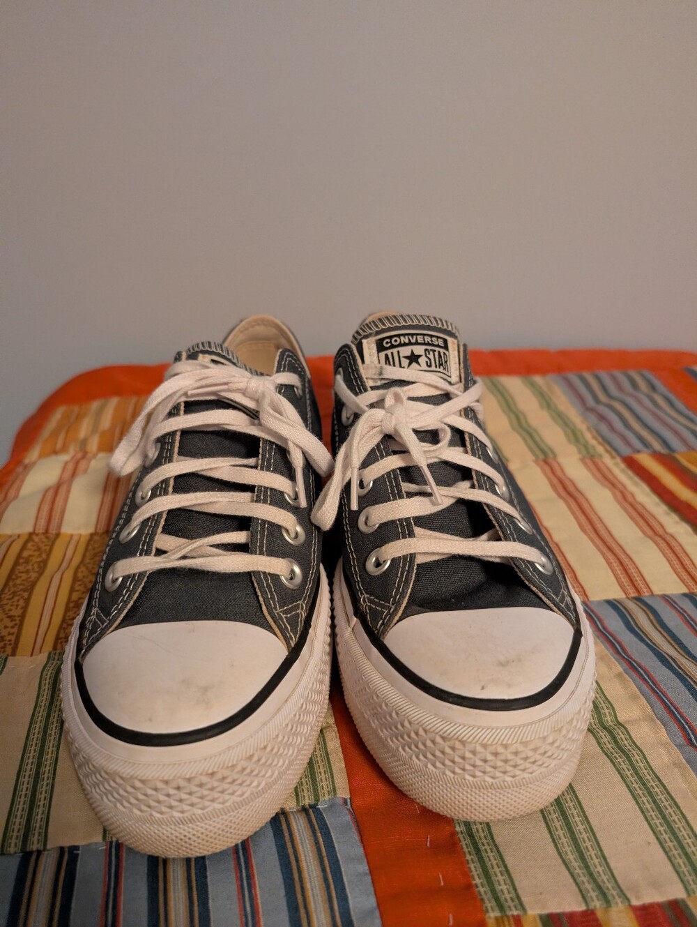 Converse Platform Low Top Green Canvas Sneakers with White Trim. Women's Size 8